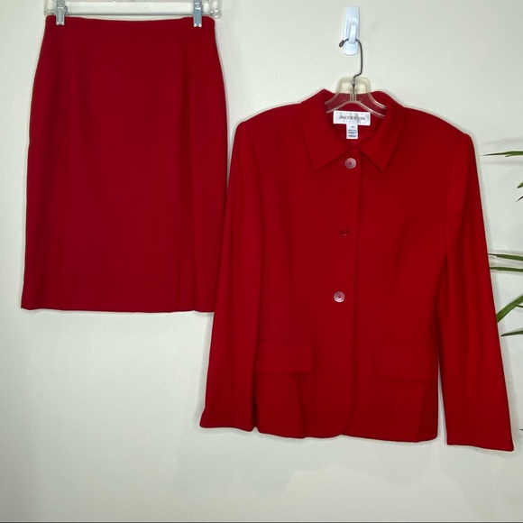 Jones New York || 100% Wool Fully Lined Red Blazer ONLY; Size 8 - Picture 9 of 10